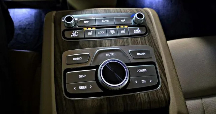 Kia K9 