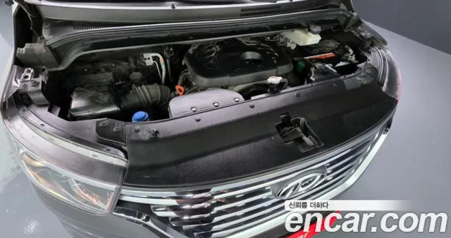 Hyundai Starex 