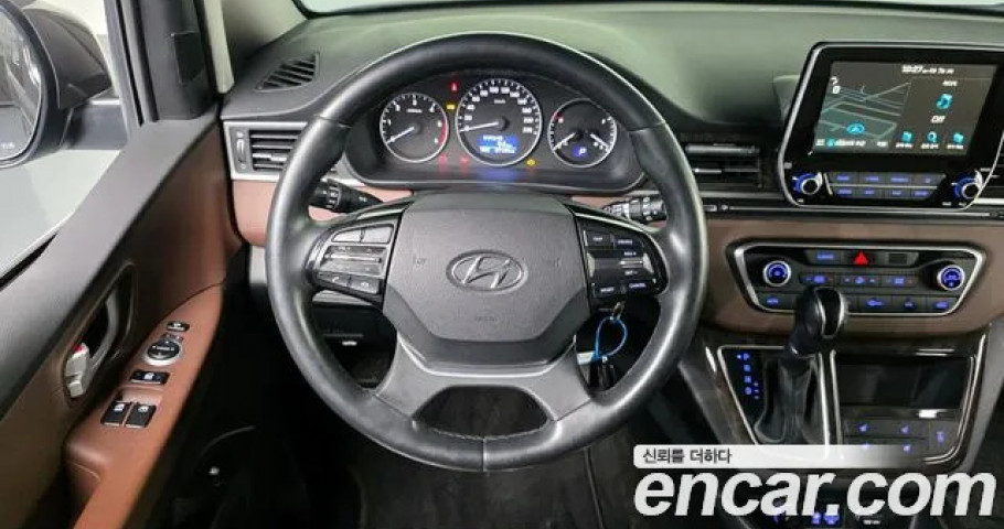 Hyundai Starex 