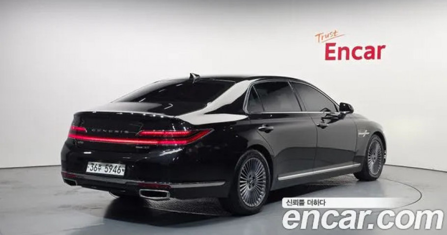 Genesis G90 