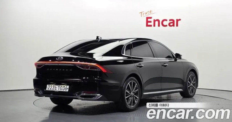 Hyundai Grandeur 