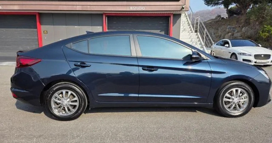 Hyundai Avante (Elantra) 