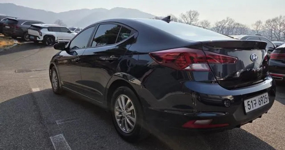 Hyundai Avante (Elantra) 
