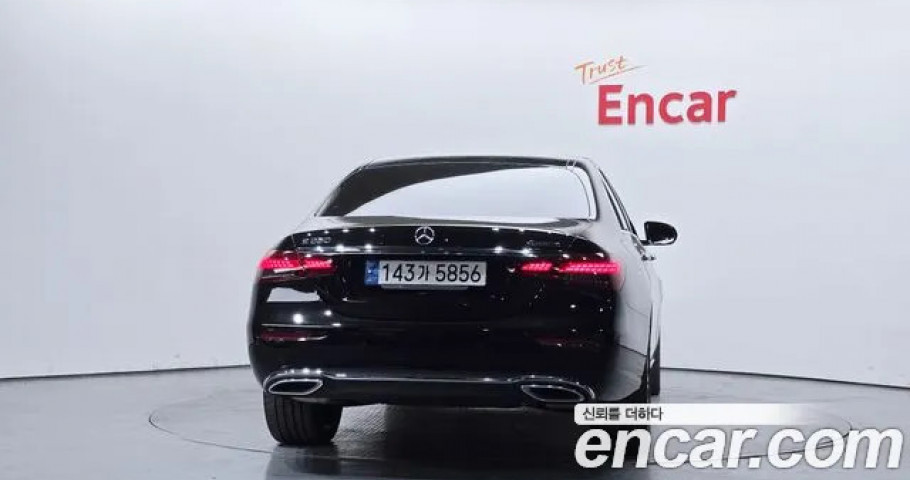 Mercedes-Benz E-Class 