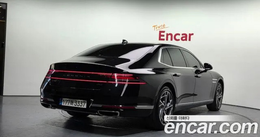 Genesis G90 
