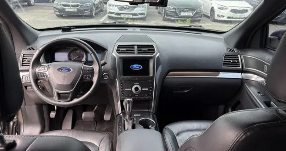 Ford Explorer 
