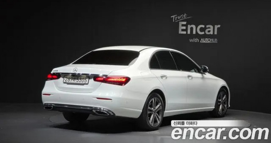 Mercedes-Benz E-Class 