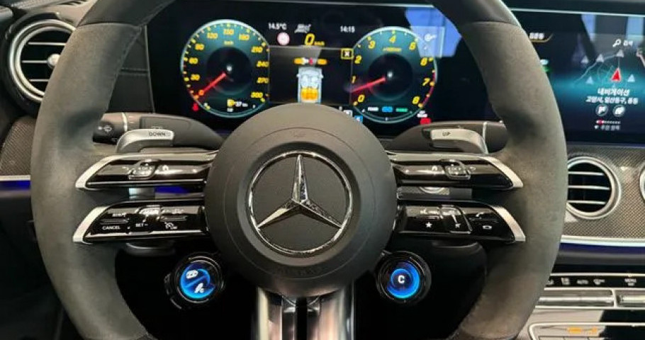Mercedes-Benz E-Class 