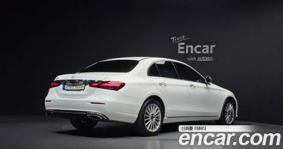Mercedes-Benz E-Class 