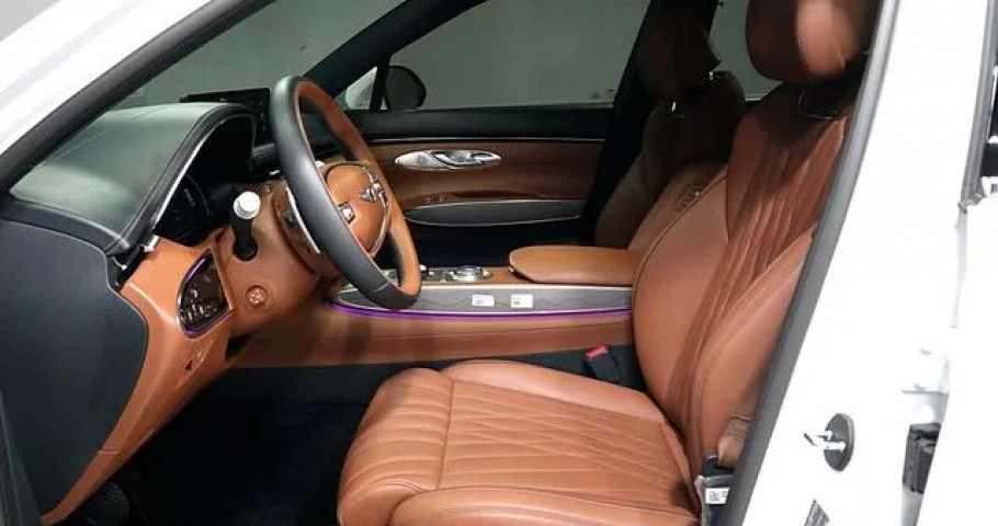 Genesis Gv70 