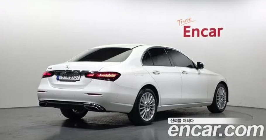 Mercedes-Benz E-Class 