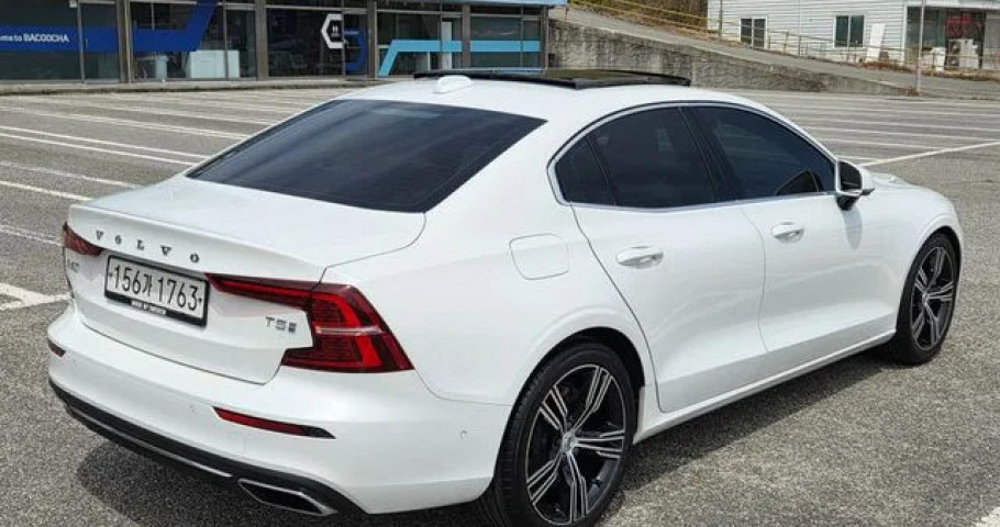 Volvo S60 