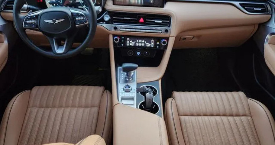 Genesis G70 