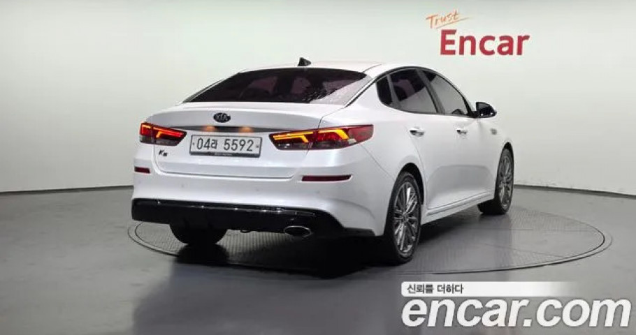 Kia K5 