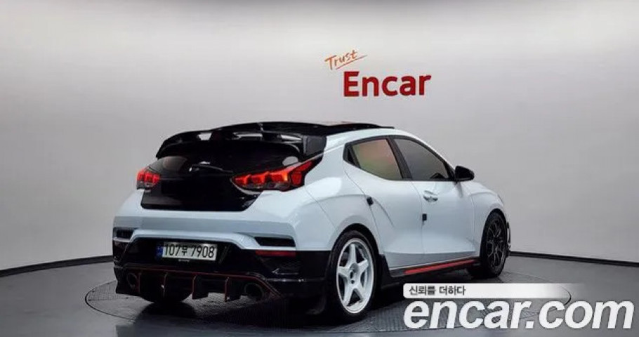 Hyundai Veloster 
