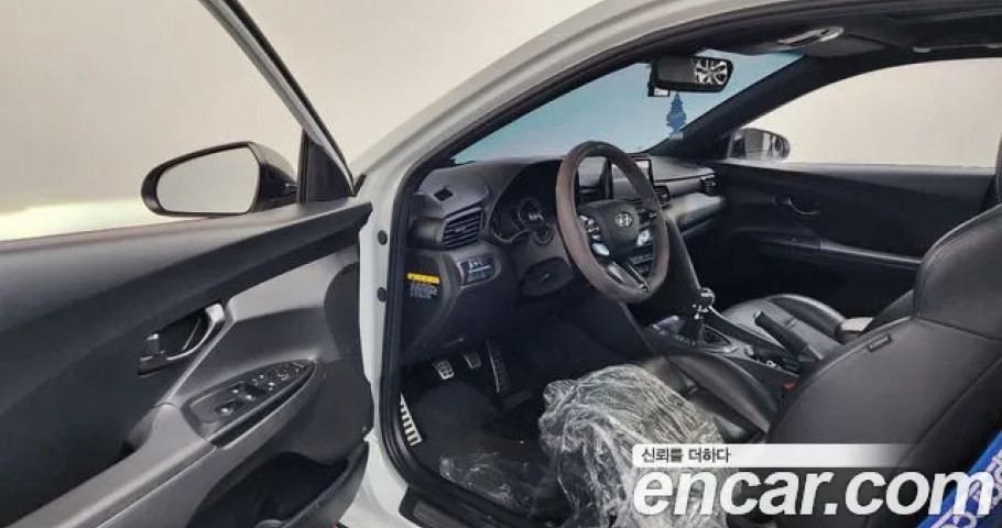 Hyundai Veloster 