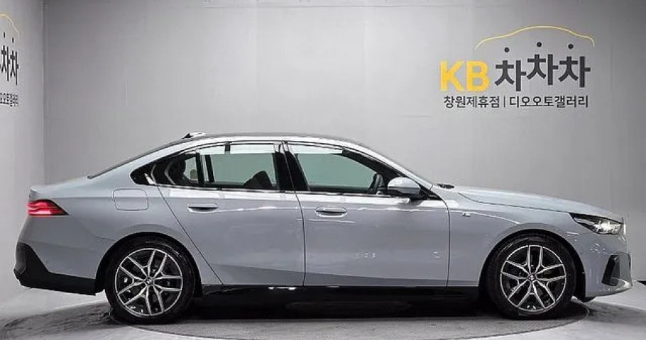 Bmw 5-Series 
