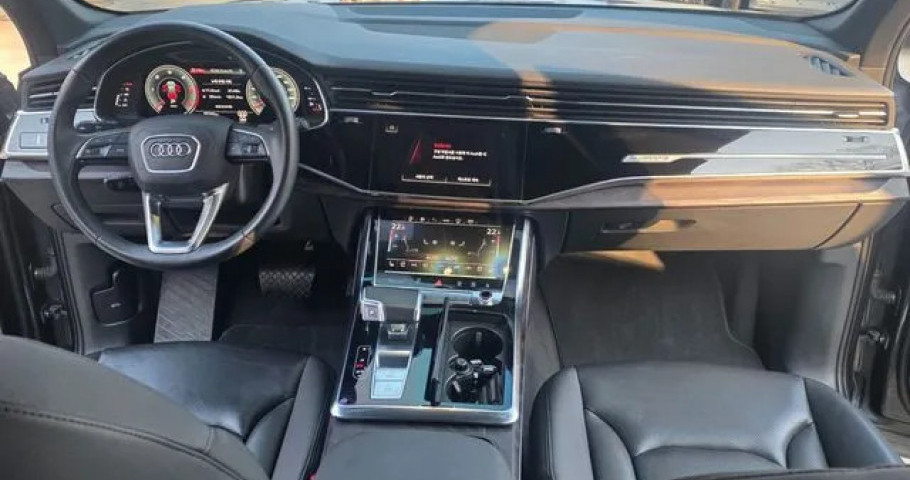 Audi Q7 