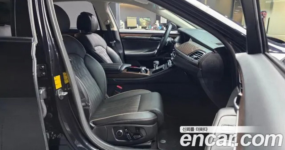 Genesis G90 
