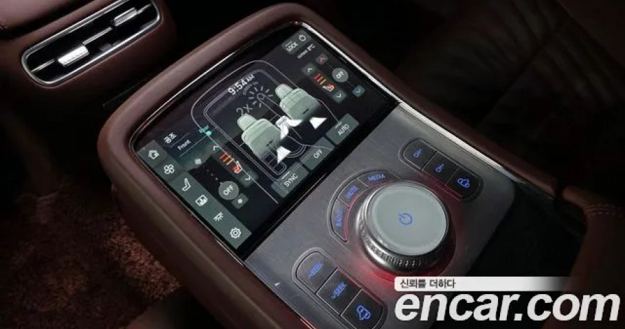 Genesis G90 