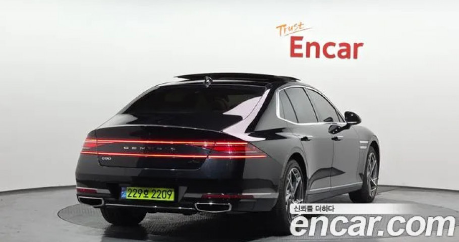 Genesis G90 