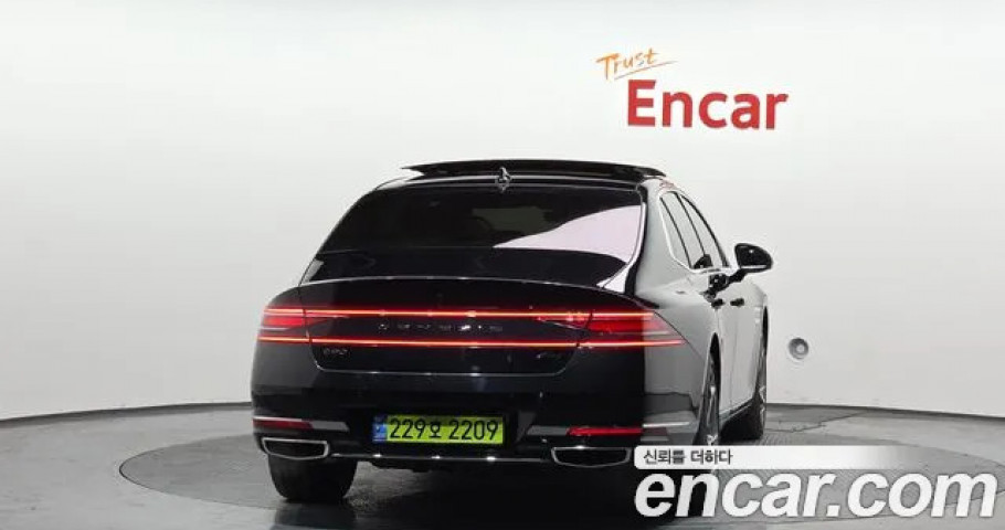 Genesis G90 