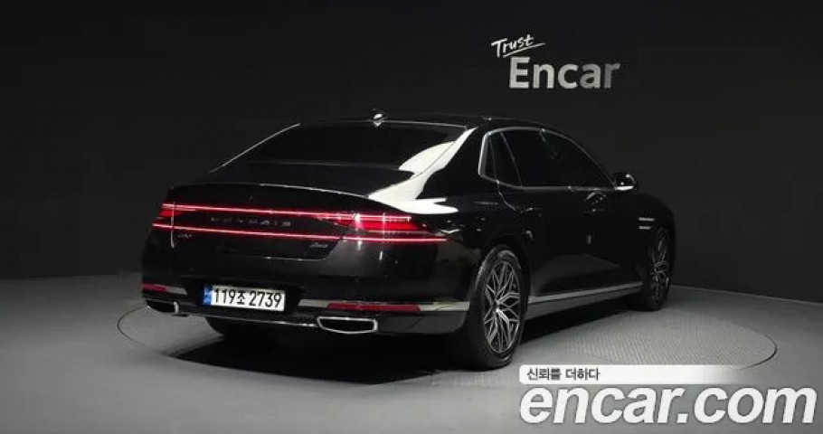 Genesis G90 
