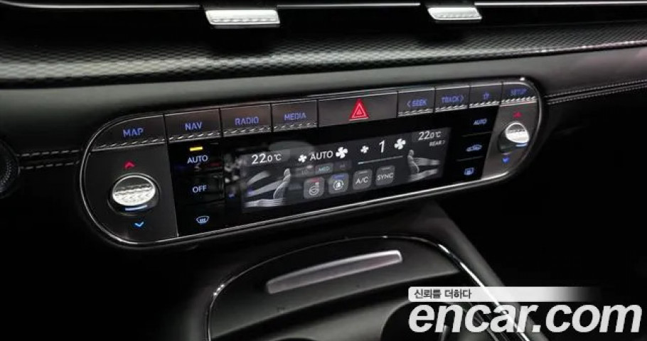 Genesis G90 