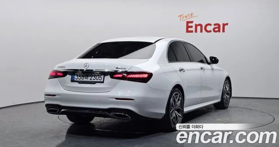 Mercedes-Benz E-Class 