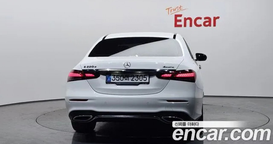 Mercedes-Benz E-Class 
