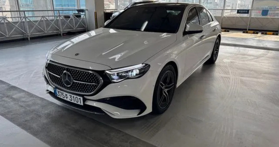 Mercedes-Benz E-Class 