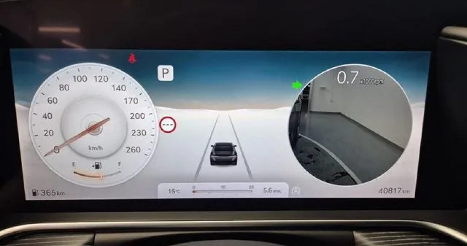 Genesis G90 