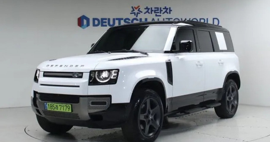Land Rover Defender 