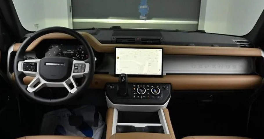 Land Rover Defender 