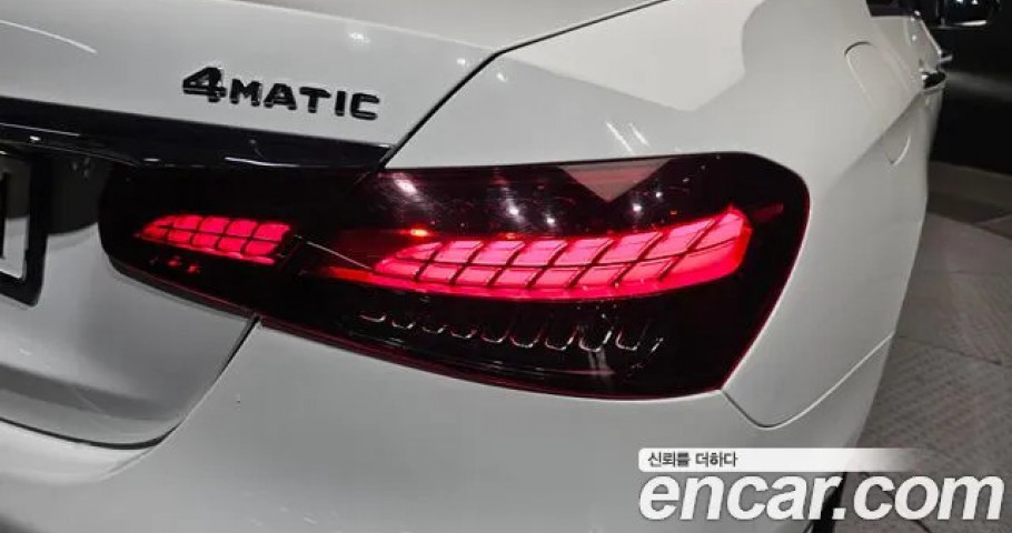 Mercedes-Benz E-Class 