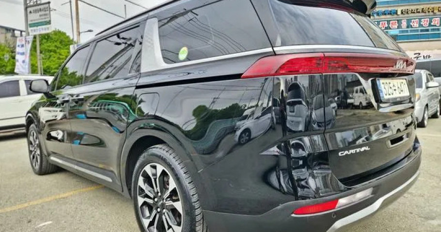 Kia Carnival 