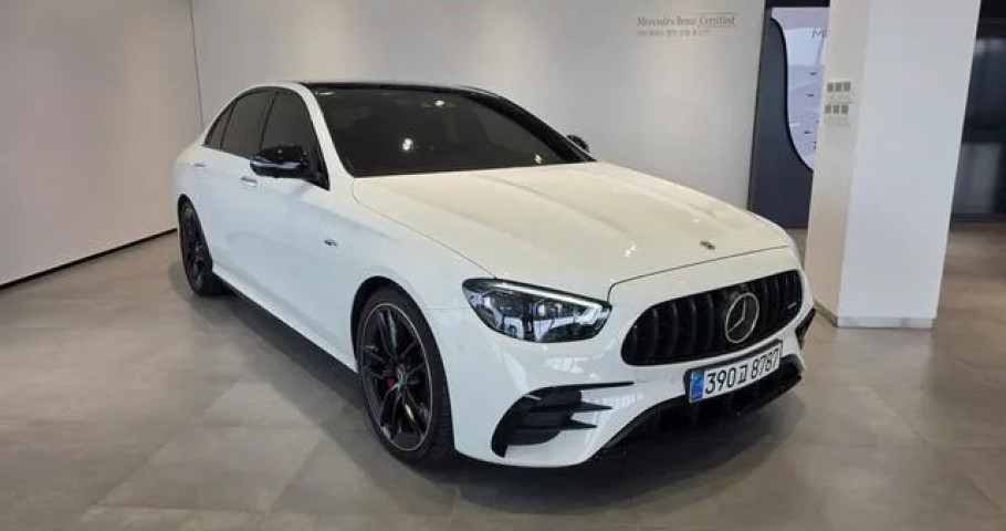 Mercedes-Benz E-Class 