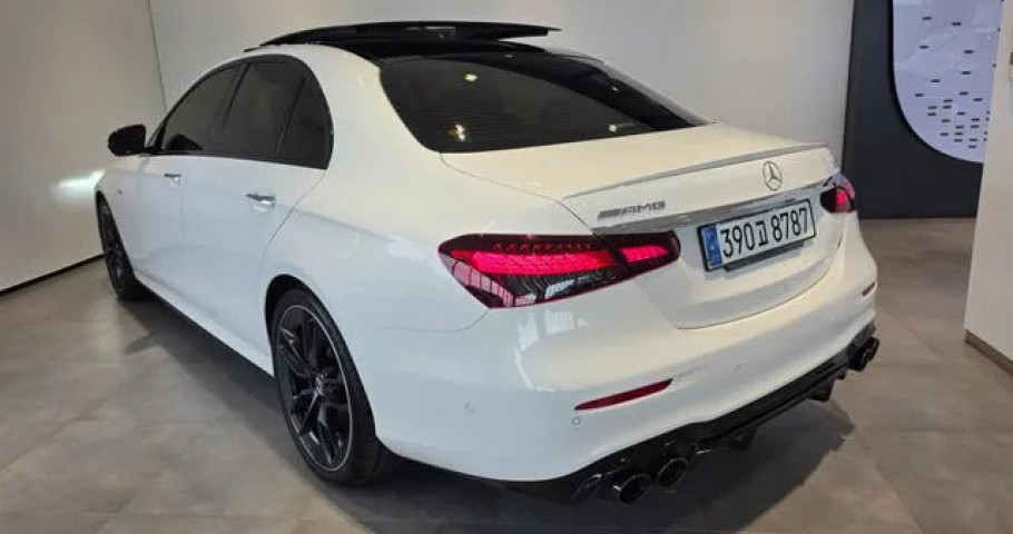 Mercedes-Benz E-Class 