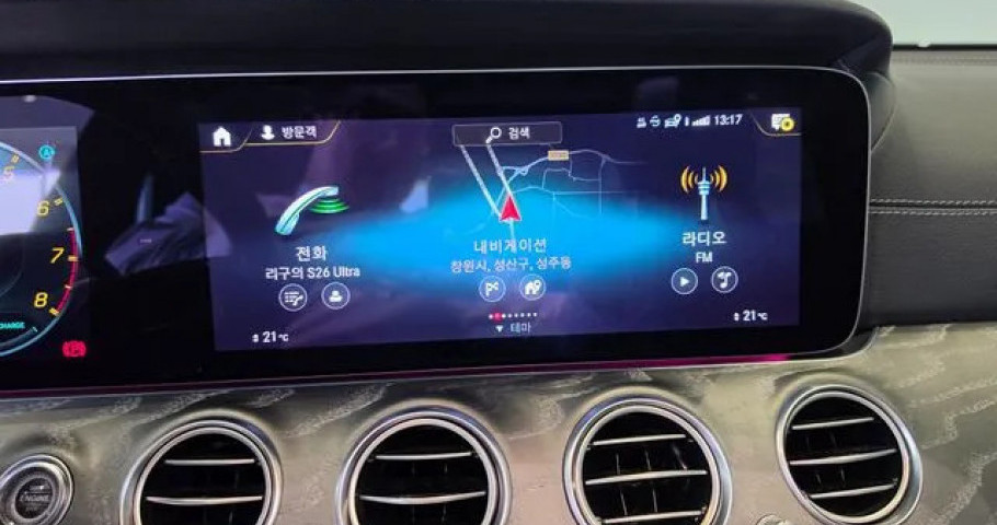 Mercedes-Benz E-Class 