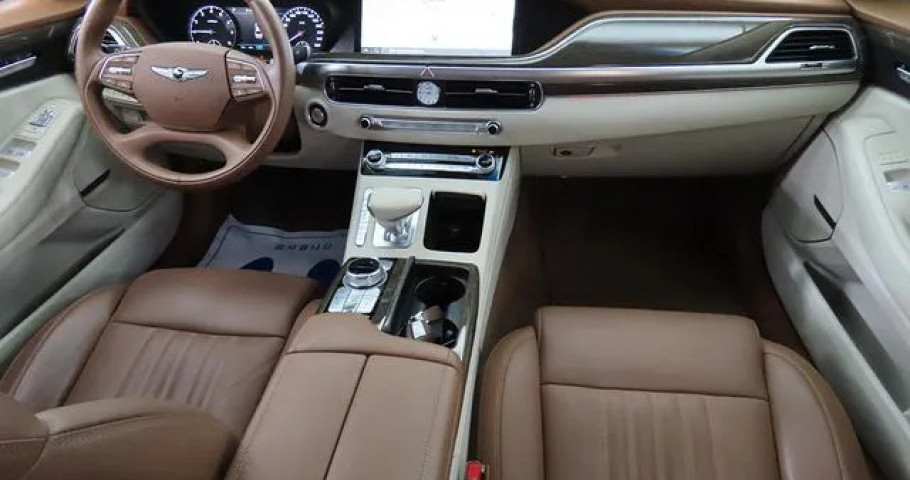 Genesis G90 