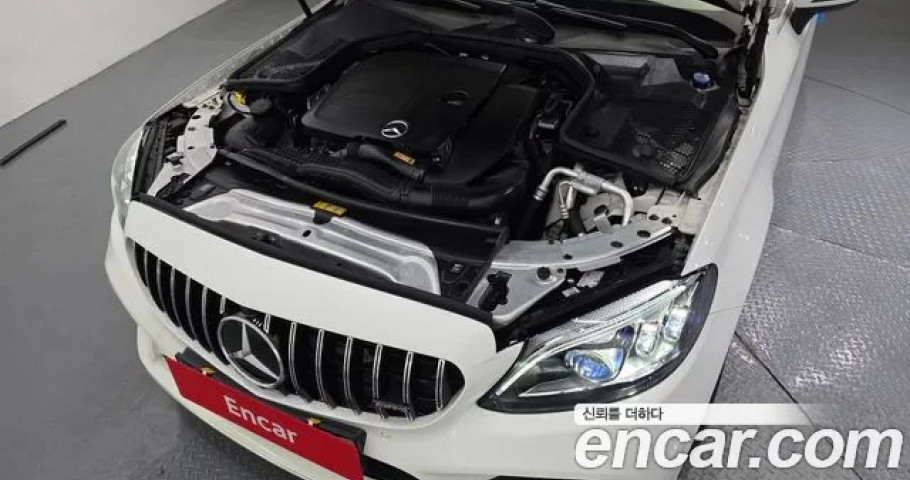 Mercedes-Benz C-Class 