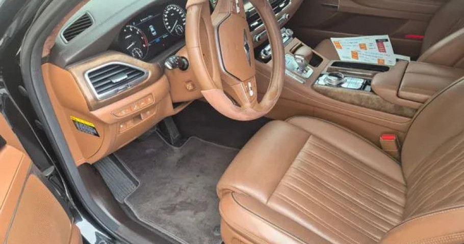 Genesis G90 