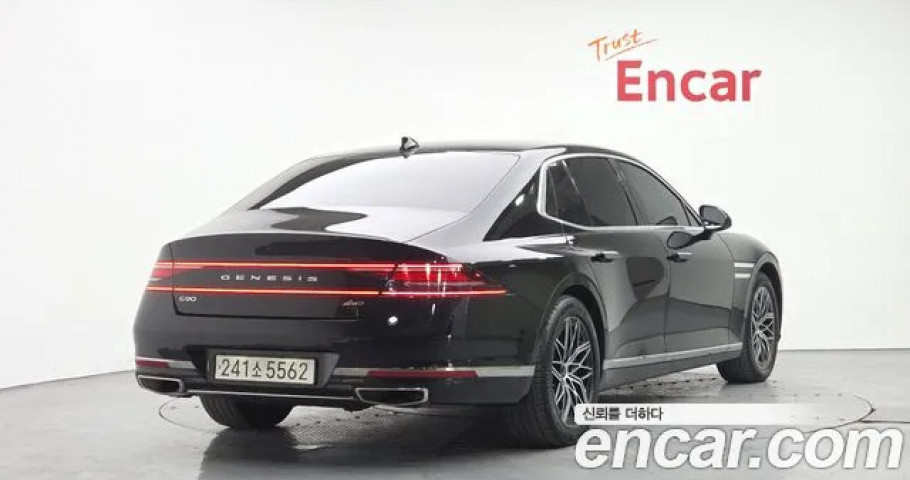Genesis G90 
