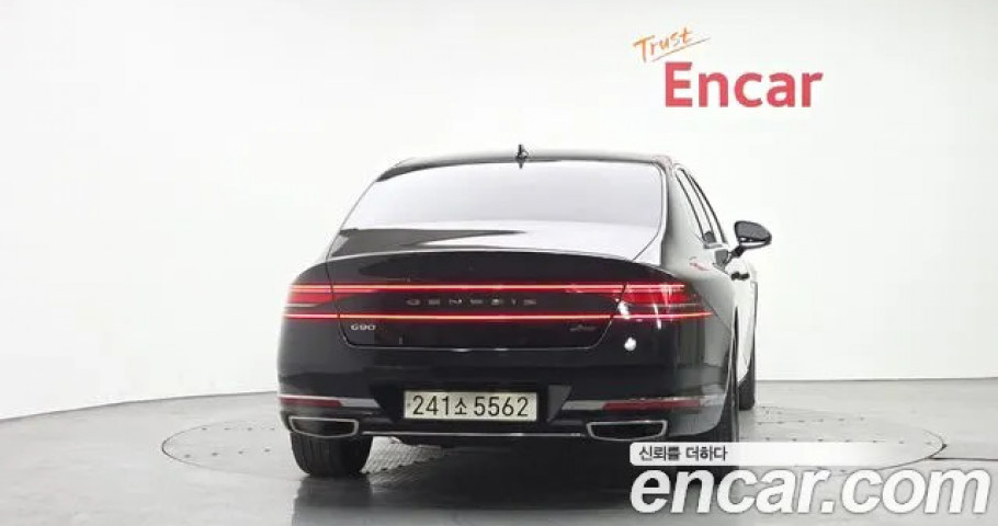 Genesis G90 