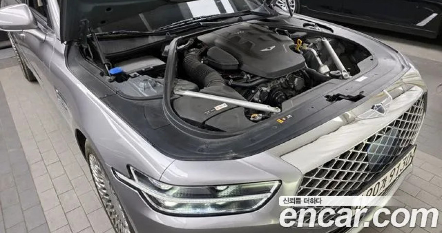 Genesis G90 