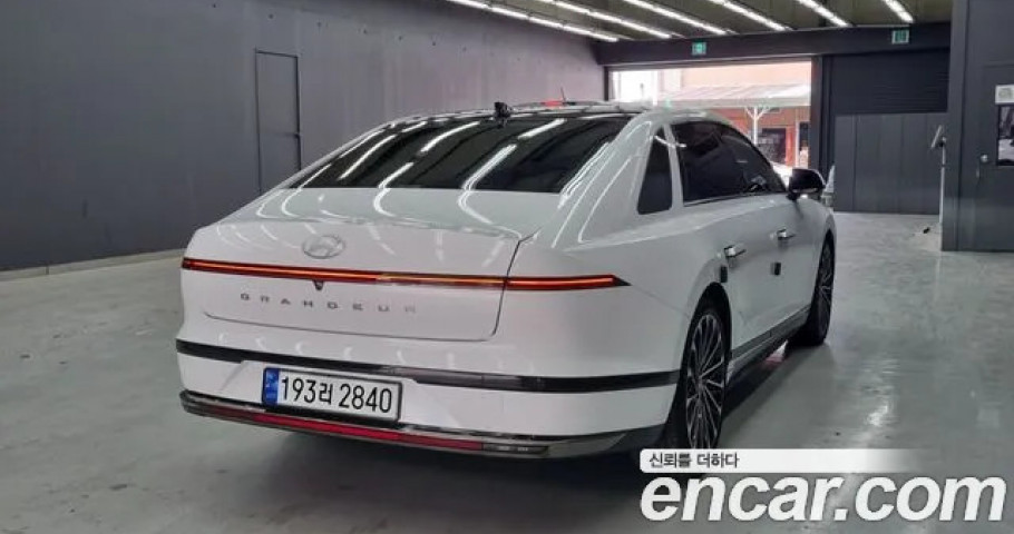Hyundai Grandeur 