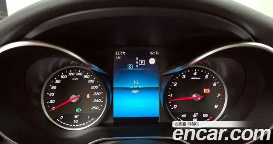 Mercedes-Benz C-Class 