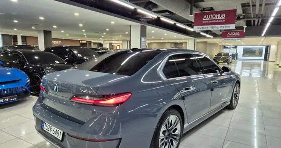 Bmw 7-Series 