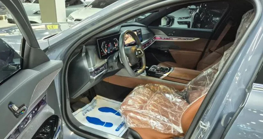 Bmw 7-Series 