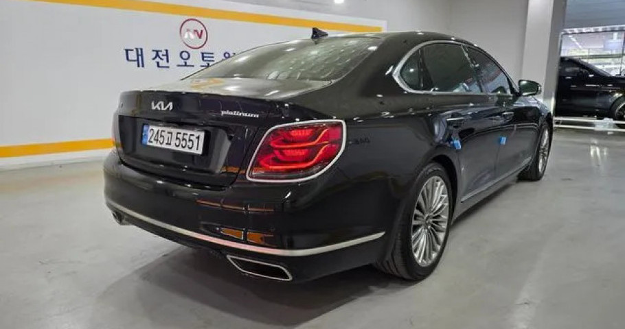Kia K9 